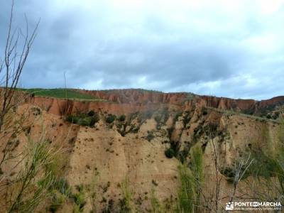 Cárcavas de Patones y Cerro Negro; viajes en grupo para jovenes rutas senderismo gredos sigüenza m